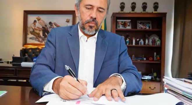 Governo do Ceará decreta ponto facultativo para servidores públicos no dia 26 de dezembro