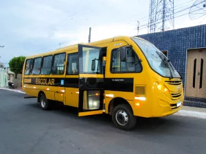 Cinco novos veículos para a Educação de Altaneira.