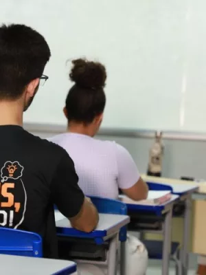Alunos do Logus UFCA durante aula.
