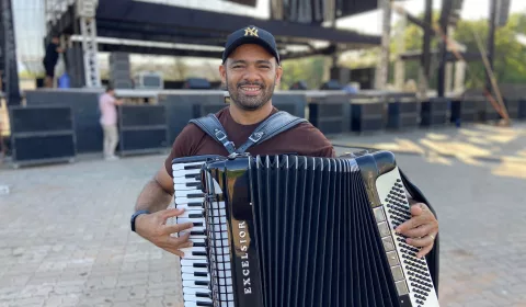 Rafael Belo Xote, cantor de forró.
