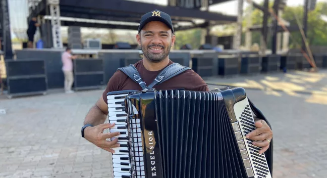 Rafael Belo Xote, cantor de forró.