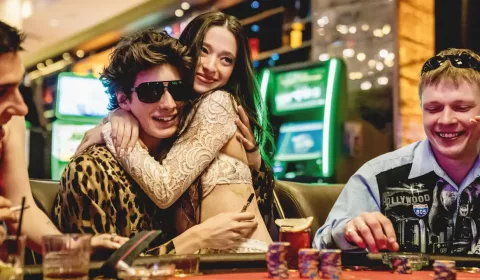 Longa-metragem, Anora, lançado em 2024 e vencedor da categoria Melhor Filme do Oscar 2025