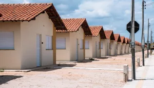 Entrega de casas em Missão Velha