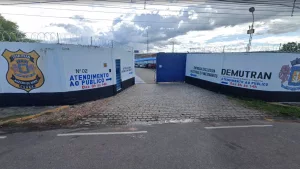 O motorista procurou a sede do Demutran e formalizou a denúncia contra a agente.