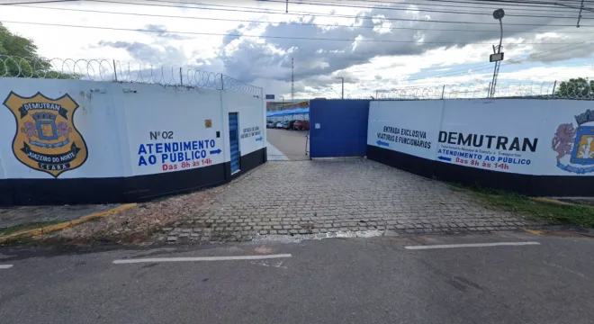 O motorista procurou a sede do Demutran e formalizou a denúncia contra a agente.