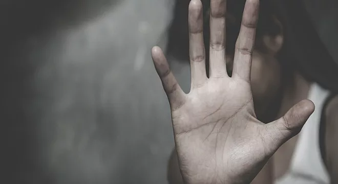 Um homem foi preso em flagrante após agredir companheira com uma pá, na cidade de Barbalha.