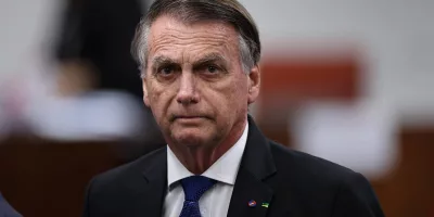 Redução da pena de Jair Bolsonaro.