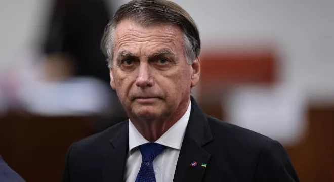 Redução da pena de Jair Bolsonaro.