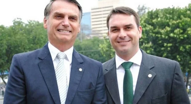 Bolsonaro e Flávio Bolsonaro.
