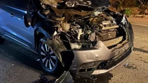 Carro do Padre Jardel de Várzea Alegre completamente destruído.