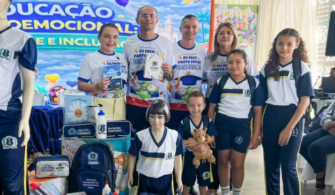 Prefeita de Altaneira anuncia distribuição de kits escolares.