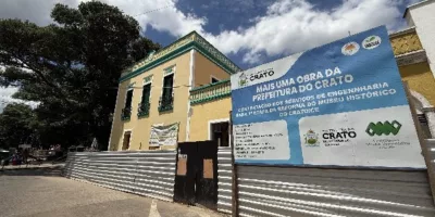 Fachada do museu histórico do Crato em reforma.