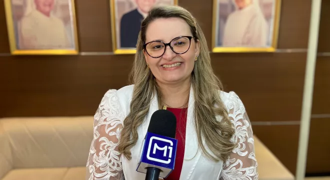 Ginecologista alerta sobre a importância da prevenção do câncer de colo de útero durante a campanha do Janeiro Verde.