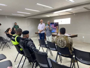 Secretario de Segurança Pública do Crato durante coletiva de imprensa.
