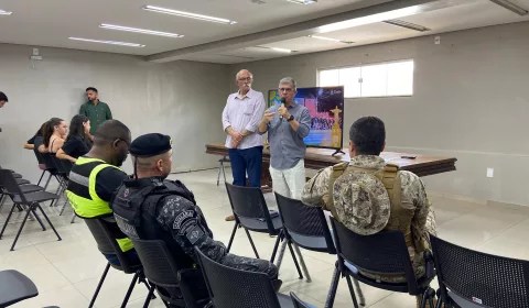 Secretario de Segurança Pública do Crato durante coletiva de imprensa.