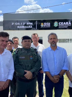 Elmano de Freitas Visita Batalhão de Barbalha e Anuncia Investimentos em Segurança Pública