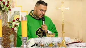 Jardel Phellipe é pároco da Paróquia de de São Vicente Ferrer, em Lavras da Mangabeira | Foto: Reprodução/ Instagram