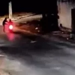 A vítima foi abordada por dois suspeitos de forma violenta e derrubada do veículo durante o crime, em Sobral.