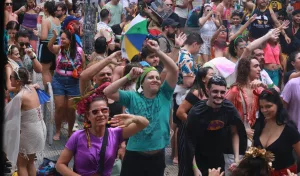 Carnaval 2026 em Fortaleza. Foliões curtindo o Carnaval.