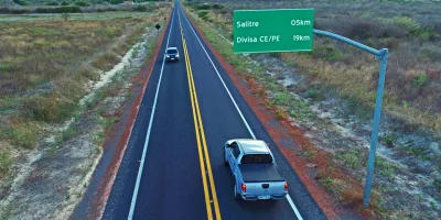 Rodovia que liga os municípios de Salitre e Campos Sales