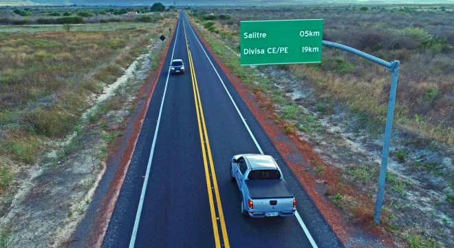 Rodovia que liga os municípios de Salitre e Campos Sales