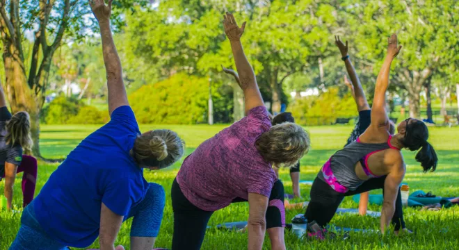 Aula de Yoga no Parque
