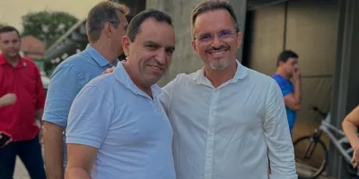 Pedro Lobo e o prefeito André Barreto