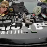 Dois fuzis, uma arma artesanal e mais de 500 munições foram apreendidos pela PMCE em Sobral