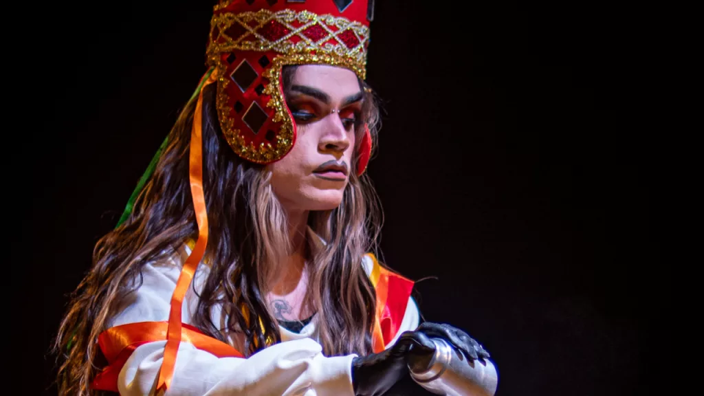 Espetáculo Mateo, dirigido e produzido por Helionio.