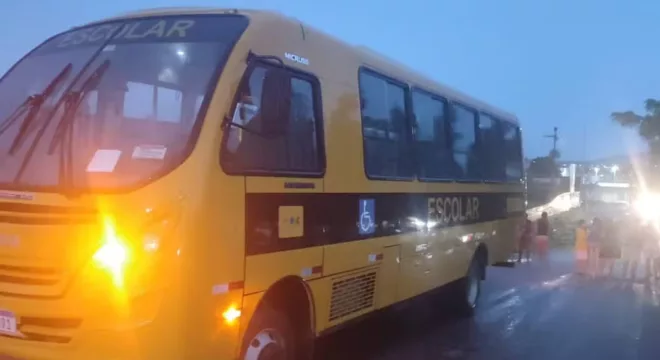 Ônibus Escolar acidente em Nova Russas.
