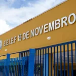 Fachada de uma escola em Nova Olinda, no Cariri.