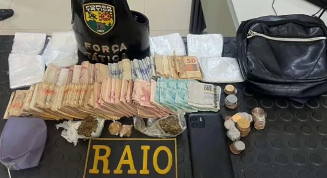Mulher é presa com entorpecentes e R$ 7,6 mil em espécie durante ação da PMCE em Brejo Santo