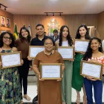 Professora e estudantes homenageados na Câmara do Crato