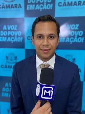 Presidente da Câmara de Juazeiro do Norte, Felipe Vasques (Agir).