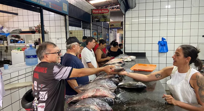 Quarta-feira de Cinzas movimenta Mercado do Peixe em Juazeiro do Norte