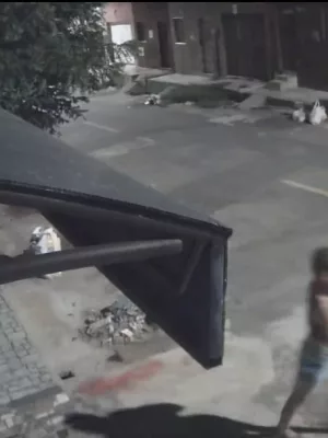 Casa invadida em Juazeiro do Norte.