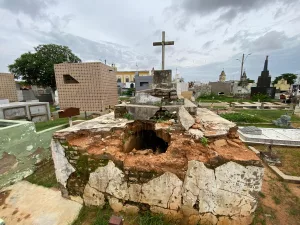 JAZIGO CEMITÉRIO SÃO JOÃO BATISTA