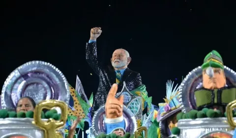 Desfile da Acadêmicos de Niterói no Carnaval do Rio de Janeiro 2026.
