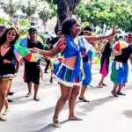 crianças brincando de carnaval em atividade desenvolvida pelo complexo social mais infância