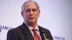 Ex-governador Ciro Gomes