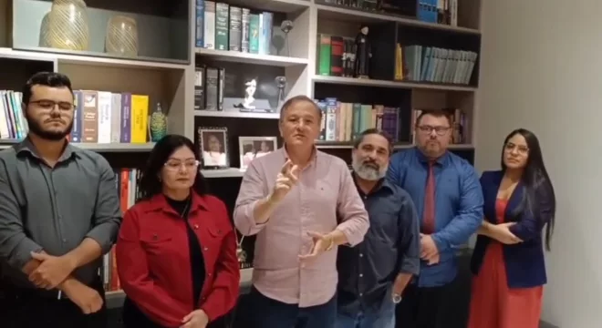 Anúncio foi feito por Giovanni Sampaio em vídeo ao lado de cinco advogados | Foto: Reprodução