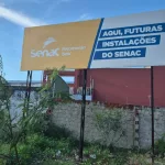 Terreno fica na Av. Padre Cícero, no bairro Antônio Vieira, onde está prevista a construção de uma escola | Foto: Rogério Brito/ Miséria/M1