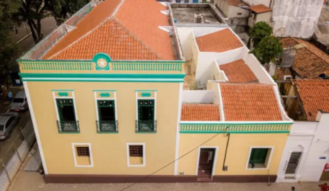 prédio que sedia dois museus no crato