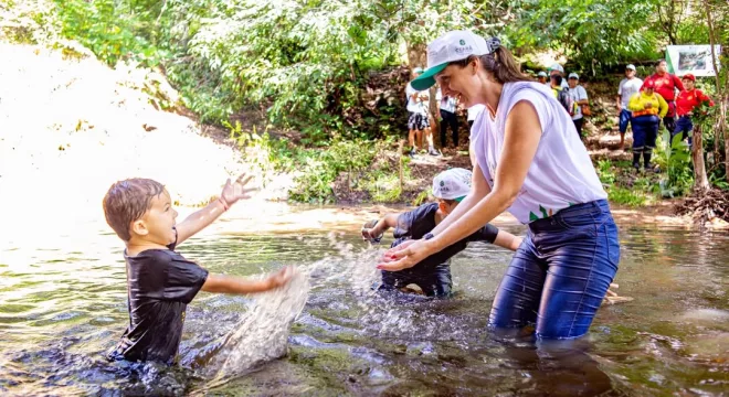 Pessoas durante a Festa Anual das Árvores de Várzea Alegre – edição 2026.