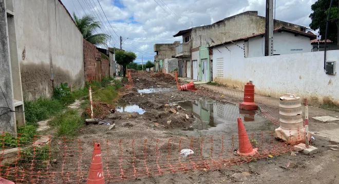 oBRAS DE SANEMANETO E DRENAGEM NA vILA tRÊS mARIAS