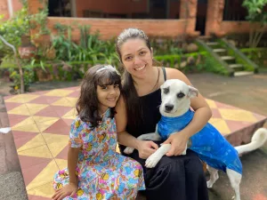 Tutoras com Epitácio, cachorro arrastado por correnteza em Juazeiro do Norte.