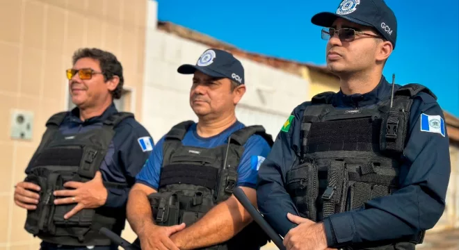 Prefeitura de Altaneira realiza entrega de novos equipamentos e fardamento para GCM