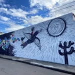 Intercâmbio cultural entre Brasil e França leva xilogravura a espaços urbanos de Juazeiro do Norte