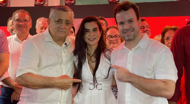 José Guimarães, Catiane Landim e Guilherme Saraiva, da esquerda para a direta.
