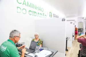 ATENDIMENTO NO CAMINHÃO DO CIDADÃO.